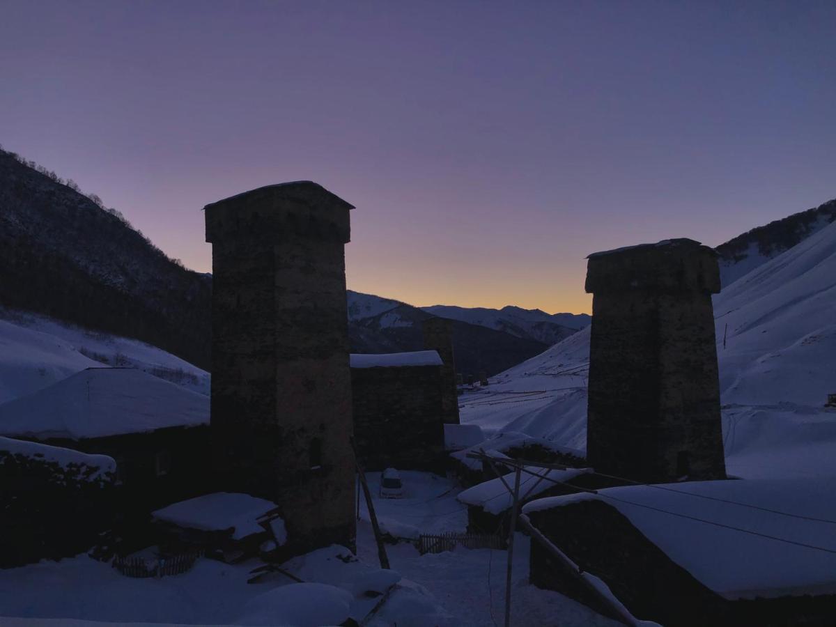 Hotel Old House Ushguli Exterior foto