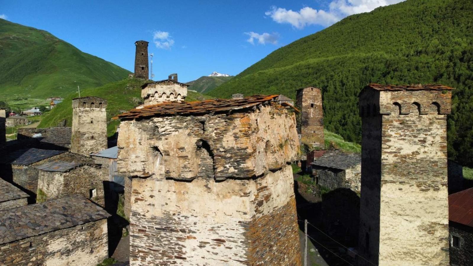Hotel Old House Ushguli Exterior foto