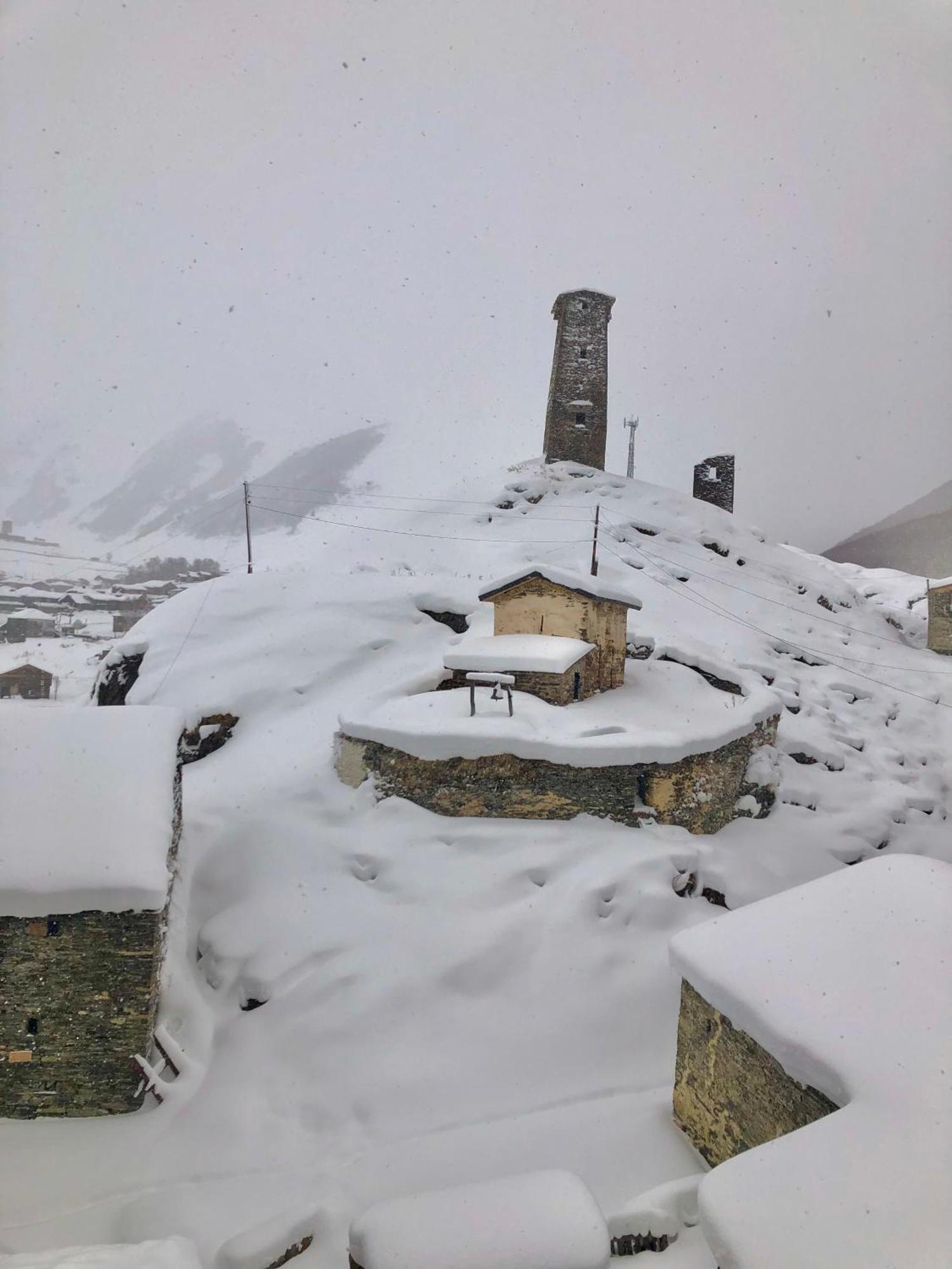 Hotel Old House Ushguli Exterior foto